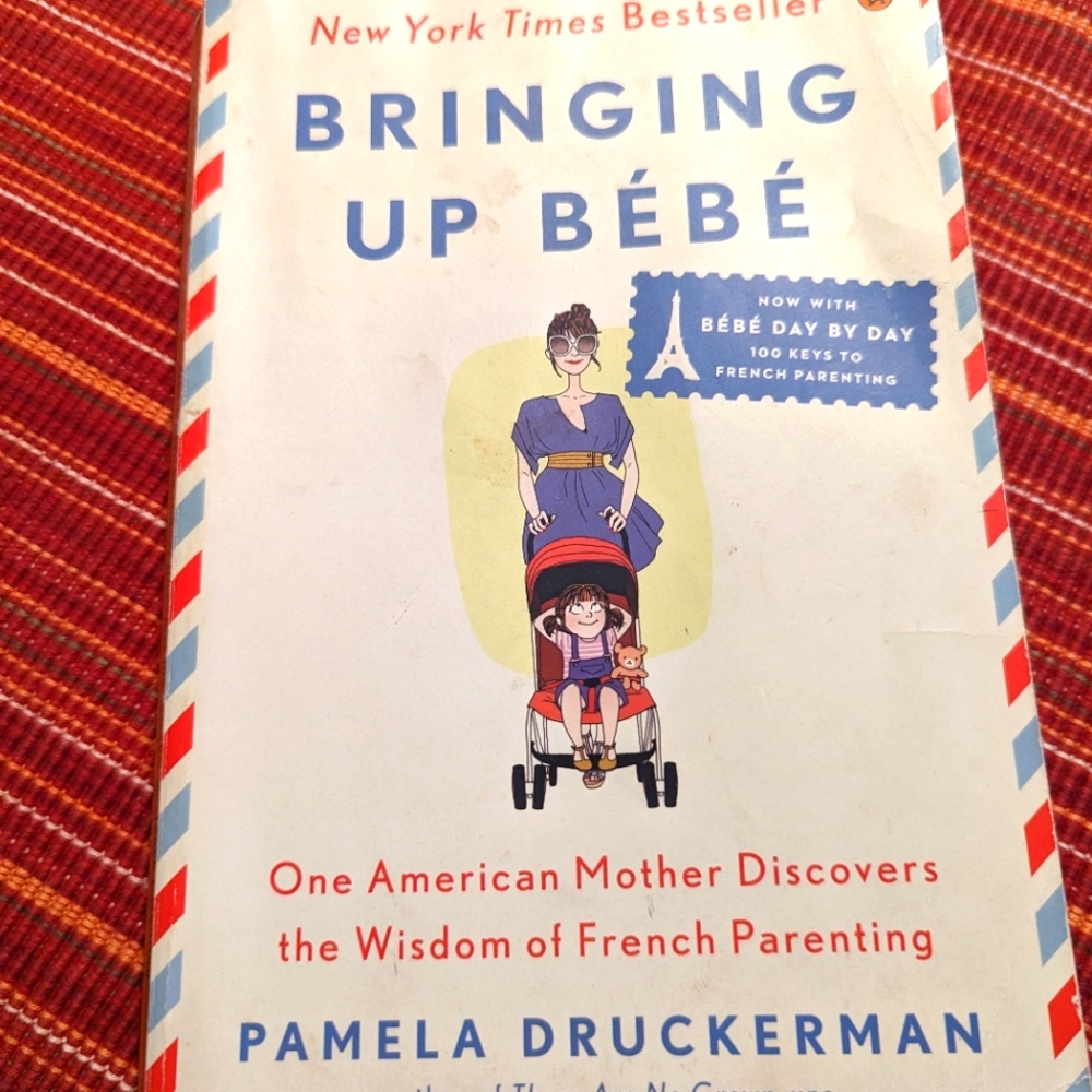 Book 📚 Bringing up bébé - NYT bestseller
